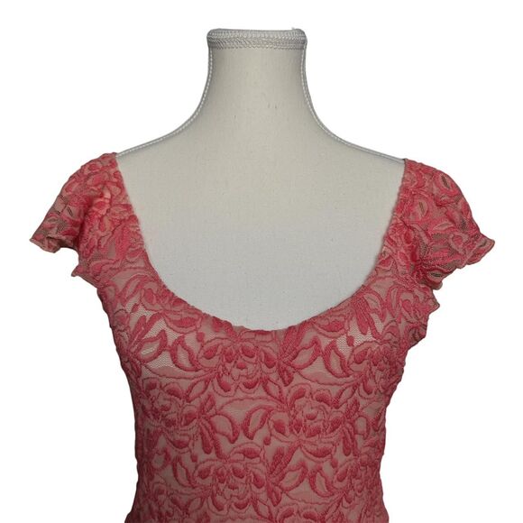 Guess Laced Pink Blouse - Picture 2 of 6